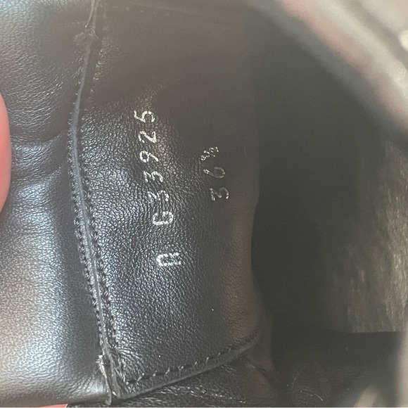 💯 Chanel 2018 Interlocking CC Logo Sneakers - Picture 8 of 9